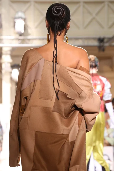 Look 69